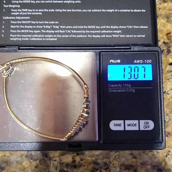 Emerald and diamond Omega bracelet, 14k yellow gold - Picture 6 of 13